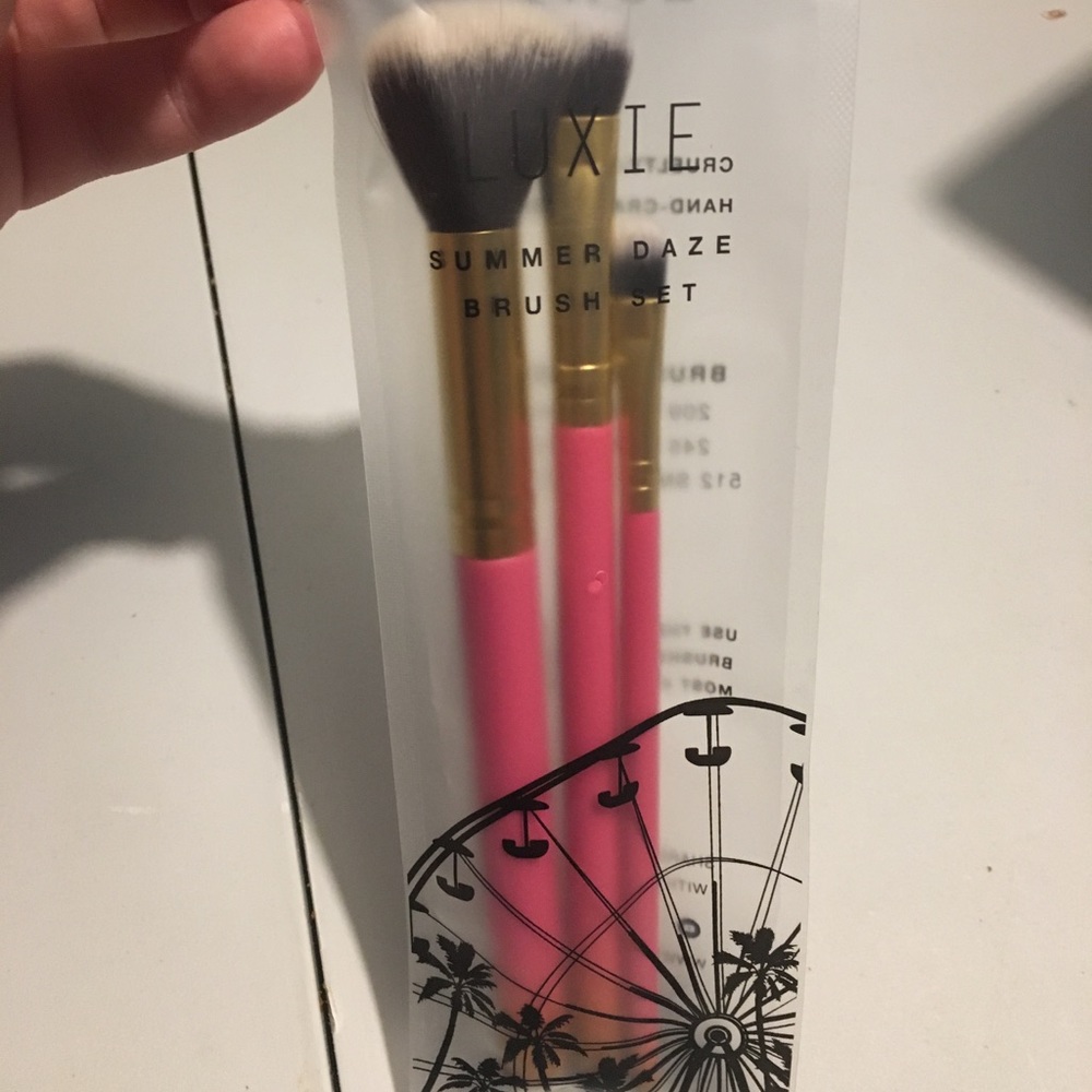 LUXIE SUMMER DAZE 3 PC BRUSH SET
